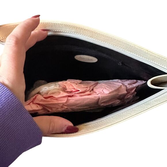 PALOMA PICASSO Textured Shoulder Bag Cream - Picture 2 of 5